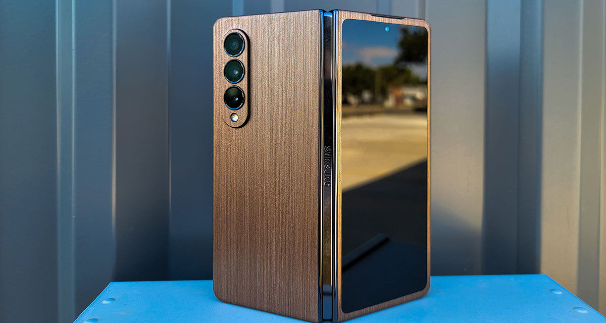 Metal Series device skin material and finish