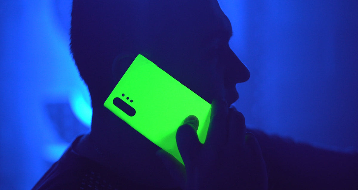 Glow Series device skin material and finish detail view 3