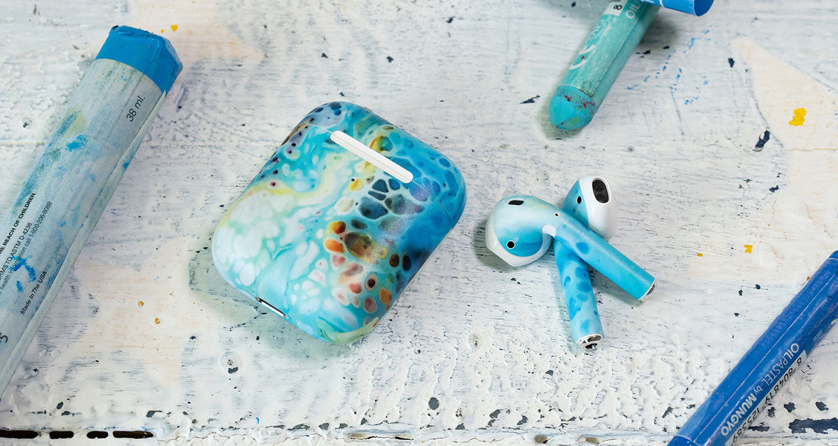 Oil Paint Series device skin material and finish detail view 7